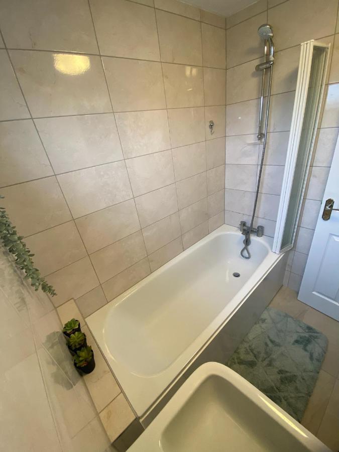 Nec/Airport/Hs2/Resorts World Marston Green Buitenkant foto